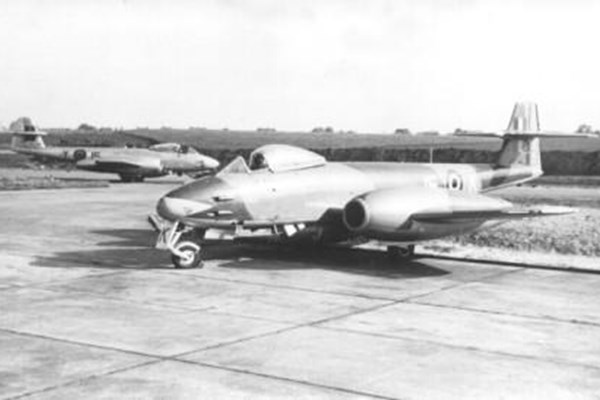 Gloster Météor MK 8