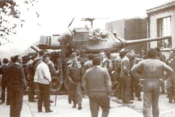 Un COR et le « Bagarreur.